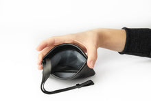 Lade das Bild in den Galerie-Viewer, Facecayz Model 2 - Maskentasche, Maskenaufbewahrung, Maskenschutz, Mundschutz